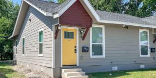 Newly Renovated 2-Bedroom Duplex Near Downtown! Gallery 3