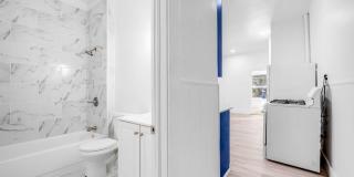 526 W Munson Gallery 17