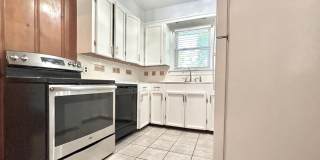 Charming Three Bedroom Home in a Highly Desirable Neighborhood Gallery 15