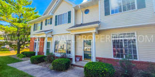 2 Bedroom Clive Townhome | Waukee Schools | 2 Car Garage Gallery 1