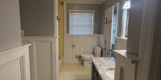 115 Adams Avenue Gallery 62