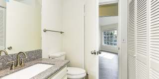 Remodeled 3 Bed Penthouse Condo Gallery 15