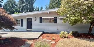 AMAZING 4 Bedroom Home in Bellevue! Fantastic Balcony and Large Family Room! Gallery 1