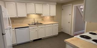 Spacious 2-Bedroom, 2-Bath Duplex with Large Fenced Yard in Williamstown – $2,200/Month Gallery 1