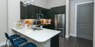 Canal 1535 Gallery 27