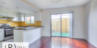 Gorgeous townhouse in a quiet 6-unit gated complex Gallery 17