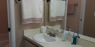 Short term, turnkey furnished, 2 bedroom, 2 bathroom condo in convenient Bradenton location. Gallery 9