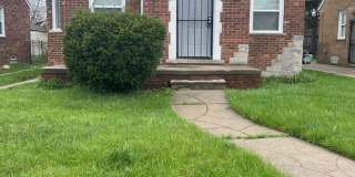 Stunning Renovated 3-Bedroom Bungalow-Move In Ready!!! Gallery 1