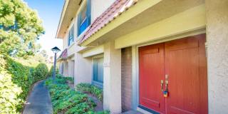 Charming 2 Bedroom, 2 and a half Bath Townhome in Huntington Beach! Charming 2 Bedroom, 2 and a half Bath Townhome in Huntington Beach! Gallery 1
