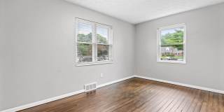 Quaint 4 Bed Cap Cod in Kettering Gallery 16