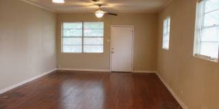2 BEDROOM - MAHNCKE PARK Gallery 8