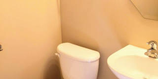 Large 2 Bedroom Townhome in Lakemoor! Gallery 8