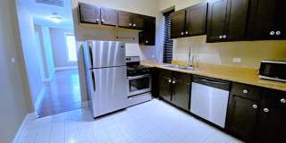 1501 North Sedgwick Gallery 10