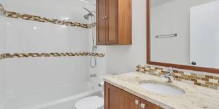 Stunning Sound & Olympic Mountain View Home in North Admiral Gallery 14