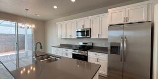4 BEDROOM SANDHOLLOW TOWNHOME FOR RENT! Gallery 11