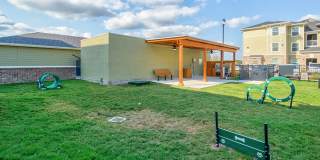 Riverhaus Creekside Apartments Gallery 49