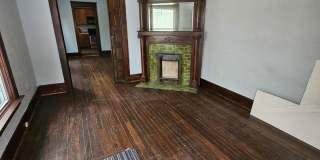 Lower 2 bedroom unit East Side Gallery 1