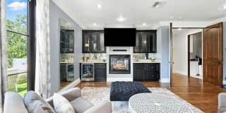 4555 W SWANN AVENUE Gallery 35