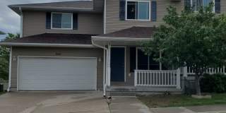 South Lincoln Townhouse with 4 bedrooms, 2 1/2 baths, and 2 stall garage. South Lincoln Townhouse with 4 bedrooms, 2 1/2 baths, and 2 stall garage. Gallery 1