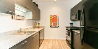 805 North LaSalle Dr Gallery 3