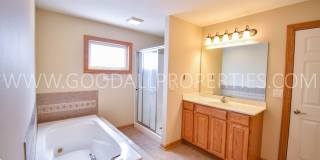 Spacious 4-Bedroom Johnston Home with 3-Car Garage Gallery 21