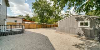 811 W Kings Gallery 35