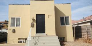 Large 1 bed, 1 bath with private backyard for rent! Gallery 1