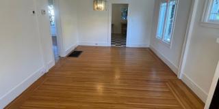 Great House in Oakland with a yard! 2 Beds, 1 Bath Gallery 22