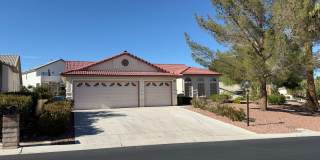 BEAUTIFULLY UPGRADED SINGLE FAMILY HOME - 3 BEDROOM, CORNER LOT WITH VAULTED CEILINGS BEAUTIFULLY UPGRADED SINGLE FAMILY HOME - 3 BEDROOM, CORNER LOT WITH VAULTED CEILINGS Gallery 1