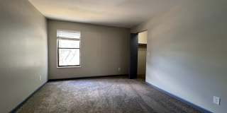 Charming 2BR Townhome in Aurora Gallery 9