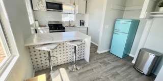 Fully Furnished 2BR Home with Huge Yard & Stunning Views – In-Unit Washer/Dryer! Gallery 3