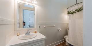 ADAMS STREET APARTMENTS Gallery 26