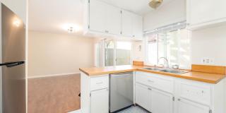 Spacious 4 Bedroom Townhouse in the Heart of Mira Mesa! Gallery 10