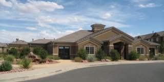 Hidden Valley Town Home - 6 Month Initial Lease Gallery 1