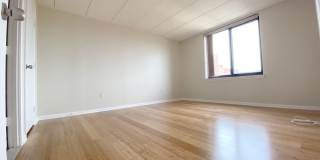Charming 2 Bedroom- No Broker Fee Gallery 6