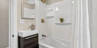 Spacious 3BR/1BA in Wilmington Gallery 8