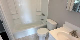 3-bedroom, 2 full bath duplex in the desirable Lansdowne area Gallery 8