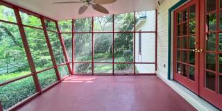 2BR/2BR Near Law School - Available Early August! Gallery 28