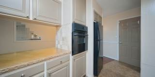 4613 N. 2nd Street Gallery 7