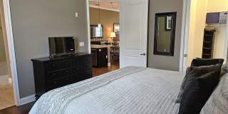 Seasonal Short-Term 2 Bedroom, 2.5 Bath Multi-Level Condo with Balcony and Patio located on Venice Island! Gallery 29