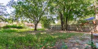 Charming 2-Bedroom Home with Spacious Backyard & Great Location Gallery 30