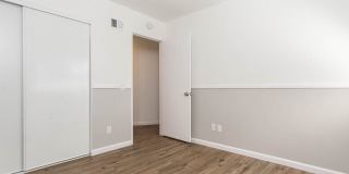 527 Spring Road Gallery 19
