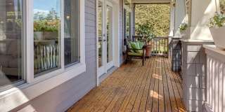 4Bd/2.5Ba Kirkland Home Gallery 4