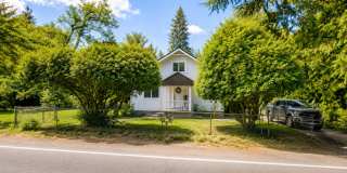 Spacious 4BD/3BA with Fenced Yard & Front Porch in North Seattle! Gallery 41