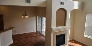Bright and Open Condo Gallery 4