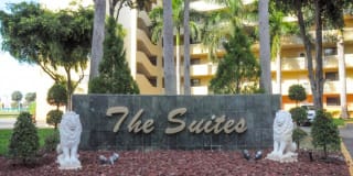 Fontainebleau Milton Gallery 23