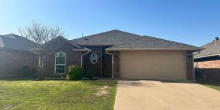 Beautiful home located in the Waterstone area! NO PETS! Gallery 1