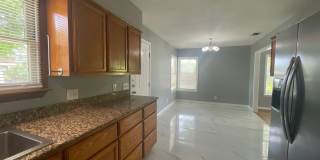 Priced to Rent- 3/1.5 Nice update! Accepting Sec 8 Gallery 11