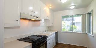 Charming 2BR Condo in Hueneme Bay 55+ Community with 2-Car Garage Gallery 5