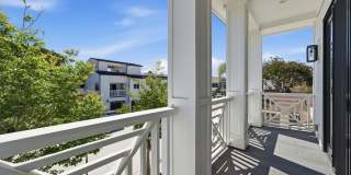 Modern Furnished Balboa Peninsula Beach House with Rooftop Deck Gallery 18